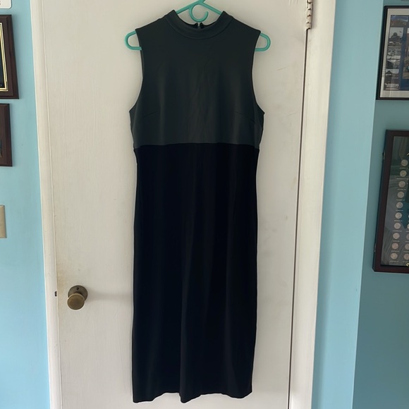 Large Express Faux Turtleneck Color Block Dress - Picture 2 of 5